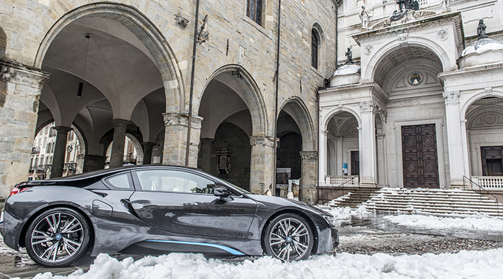 BMW i8, super sportiva ibrida dal sapore avveniristico