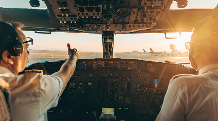 Ospiti a bordo, nel cockpit di un Boeing 737
«L’ufficio con il panorama più bello del mondo»